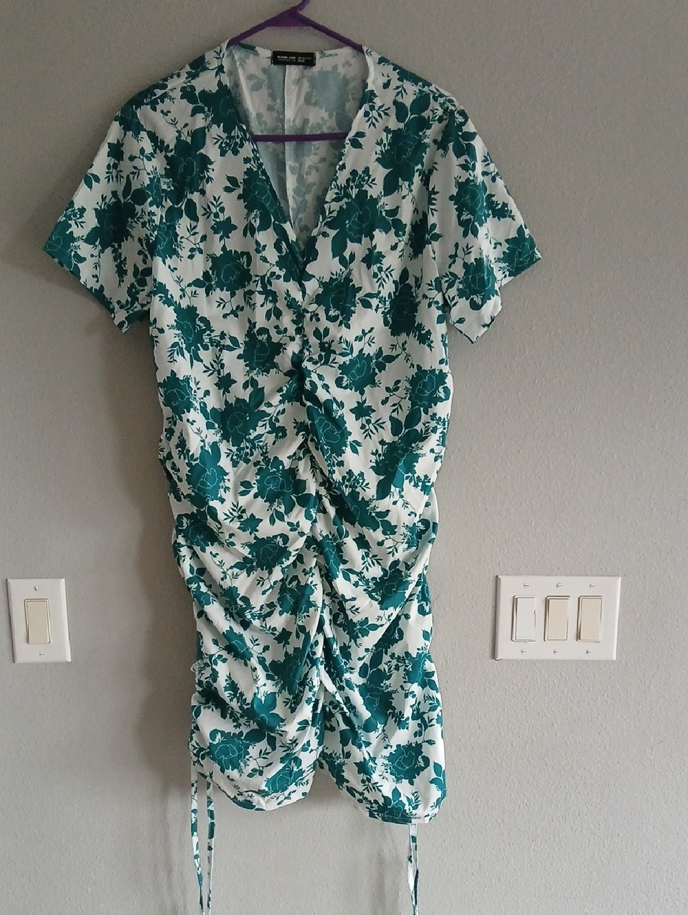 Bloomchix 16 Green Floral Ruched V-Neck Dress Floral Flower